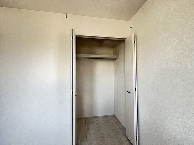 収納豊富な間取りで家の中がスッキリ片付きそうです。