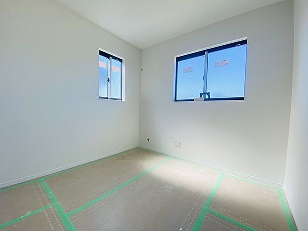 2面採光を確保した明るい室内は、爽やかな風を感じる居心地の良い空間です。