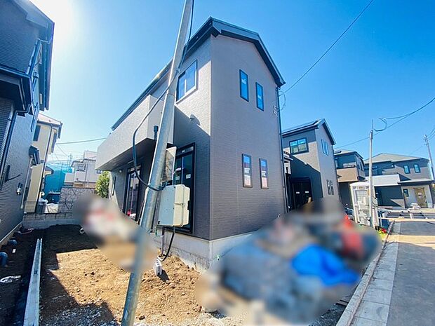 戸建てが立ち並ぶ静かな住宅街。四季折々の移り変わりを感じながら自然と楽しみ、暮らす、そんな毎日を日々の中で感じられる住環境