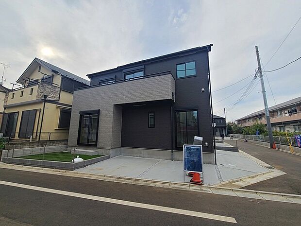 五感で感じる、現地でしかわからない事も沢山ございます。周辺環境なども一緒にご案内いたしますのでお気軽にお問合せください。
