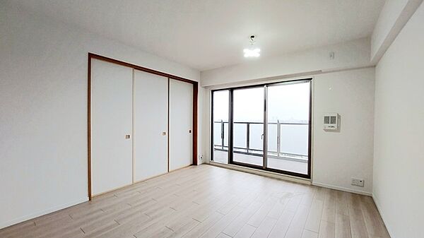 夕食の時間。家族、友人、両親、親戚との会話がより料理を美味しくしてくれる。あっという間に時間が過ぎてしまう居心地の良さは、普段はほっとする空間としてここにあります。