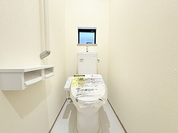 1.2階にそれぞれトレイがございます。朝の混雑時に分散して利用できるほか、ゲスト用としても使い分けることもできます。