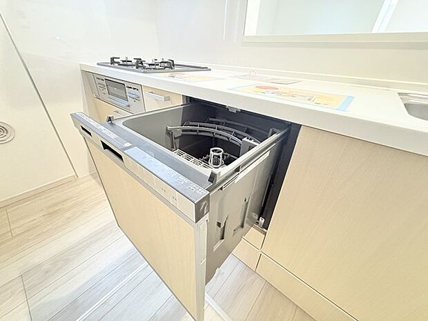 家事時間を短縮できる食洗機付き、毎日の負担を減らしてお料理を楽しめる嬉しい設備です。