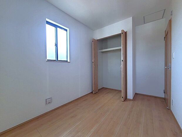 大容量クローゼット付き!家族の成長と共に増える荷物もスッキリ収納。