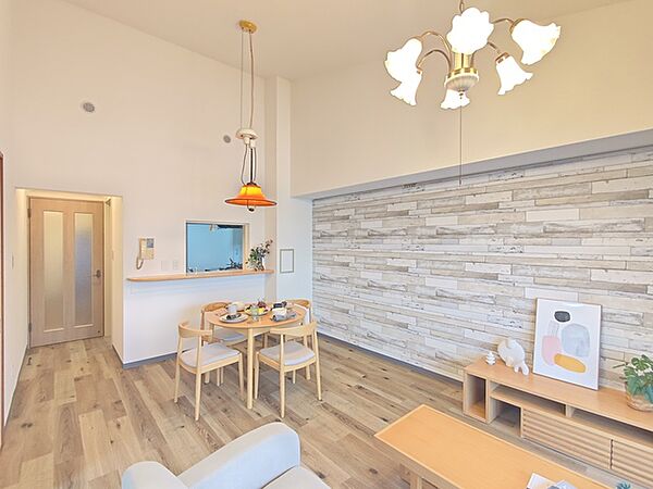 【ＬＤＫ／約12.5帖】 ＬＤの壁はアクセントクロスでおしゃれに仕上げました！