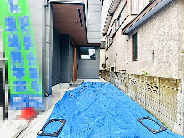 カースペースは1台駐車できます。車庫の出し入れのしやすさなど、実際に現地にてご確認ください。