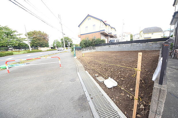 五感で感じる、現地でしかわからない事も沢山ございます。周辺環境なども一緒にご案内いたしますのでお気軽にお問合せください。