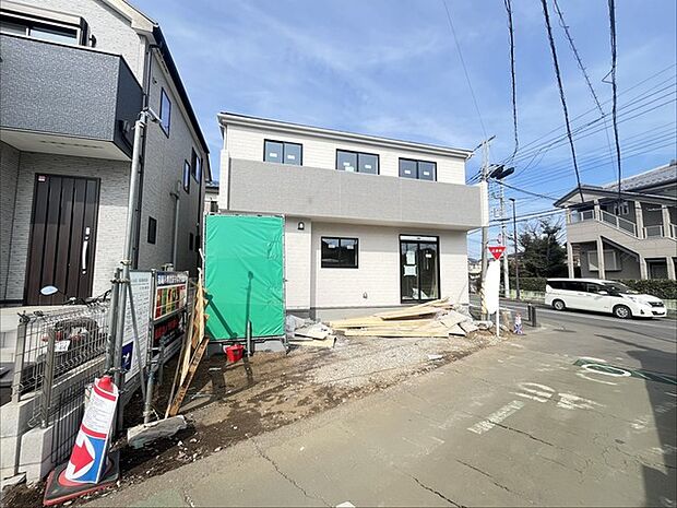 商業施設が徒歩圏内に充実、日々のお買い物も安心な環境です。