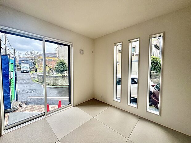 和室があるとやはりどこか心落ち着いてしまいます。客間としてもちょうど良い約4.5帖。 