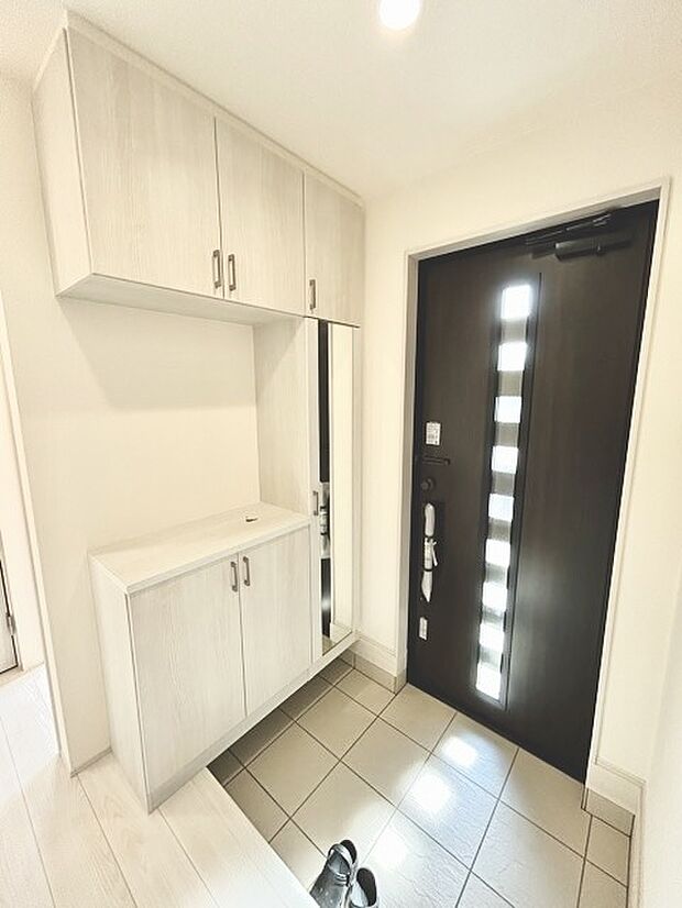 お客様をお迎えする玄関、お家の出入りもスムーズに行えます。 