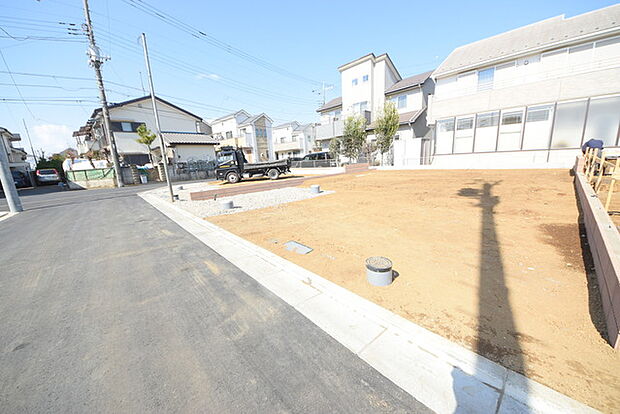 五感で感じる、現地でしかわからない事も沢山ございます。周辺環境なども一緒にご案内いたしますのでお気軽にお問合せください。