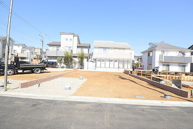 五感で感じる、現地でしかわからない事も沢山ございます。周辺環境なども一緒にご案内いたしますのでお気軽にお問合せください。