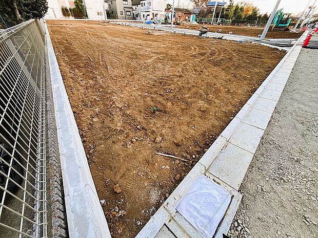 土地開発工事中です。