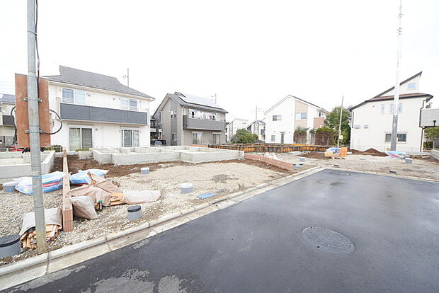 商業施設が徒歩圏内に充実、日々のお買い物も安心な環境です。