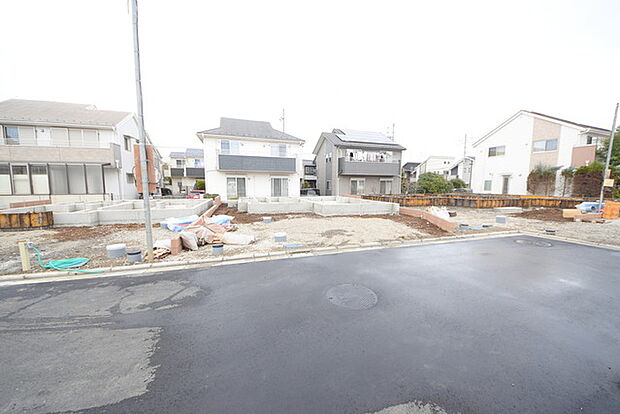 商業施設が徒歩圏内に充実、日々のお買い物も安心な環境です。 