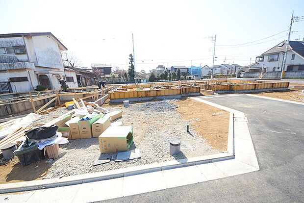 五感で感じる、現地でしかわからない事も沢山ございます。周辺環境なども一緒にご案内いたしますのでお気軽にお問合せください。