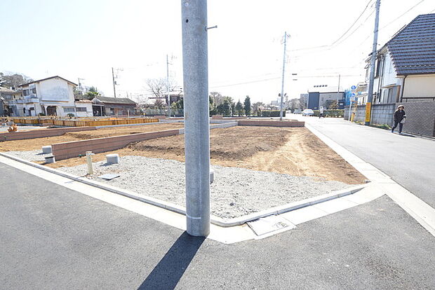 五感で感じる、現地でしかわからない事も沢山ございます。周辺環境なども一緒にご案内いたしますのでお気軽にお問合せください。