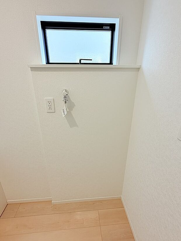 ゆとりの洗面スペースで朝の身支度もスムーズに行えます。