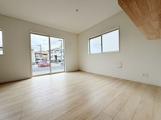 夕食の時間。家族、友人、両親、親戚との会話がより料理を美味しくしてくれる。あっという間に時間が過ぎてしまう居心地の良さは、普段はほっとする空間としてここにあります。 