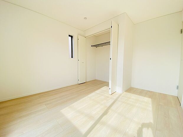 大容量クローゼット付き!家族の成長と共に増える荷物もスッキリ収納。