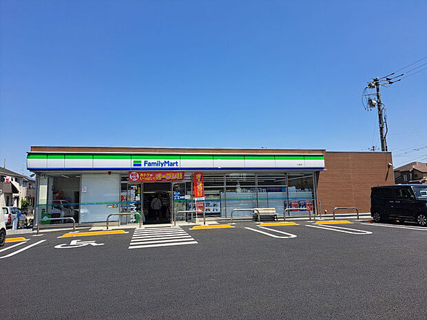 ファミリーマート　入曽店（640m）