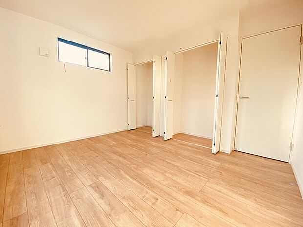 大容量クローゼット付き!家族の成長と共に増える荷物もスッキリ収納。