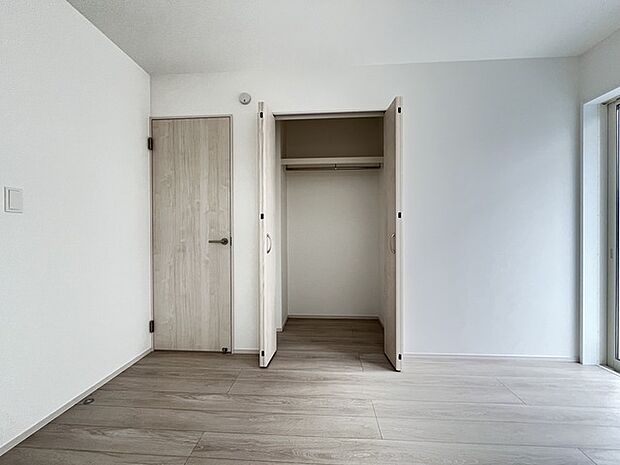 収納豊富な間取りで家の中がスッキリ片付きそうです。