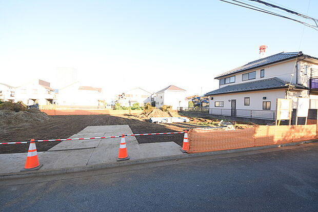 商業施設が徒歩圏内に充実、日々のお買い物も安心な環境です。