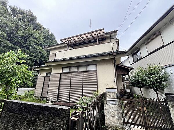 窓から眺める緑の風景は一日の疲れを癒すヒーリングを奏でる、心地の良い時間を演出してくれます。室内も重要ですが、周りの環境もマイホーム選びの大事なポイント