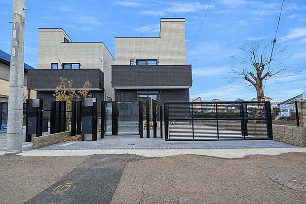 五感で感じる、現地でしかわからない事も沢山ございます。周辺環境なども一緒にご案内いたしますのでお気軽にお問合せください。