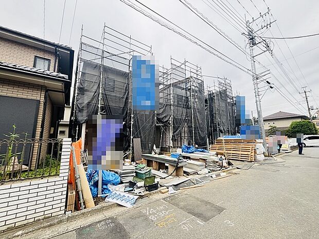 戸建てが立ち並ぶ静かな住宅街。四季折々の移り変わりを感じながら自然と楽しみ、暮らす、そんな毎日を日々の中で感じられる住環境 