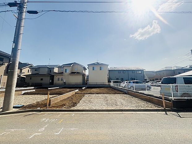 商業施設が徒歩圏内に充実、日々のお買い物も安心な環境です。