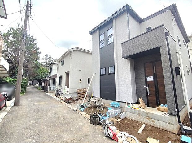 商業施設が徒歩圏内に充実、日々のお買い物も安心な環境です。 