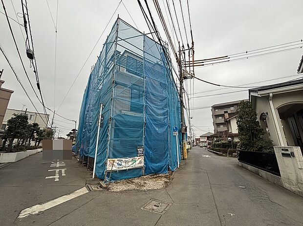 角地につき開放感があります。