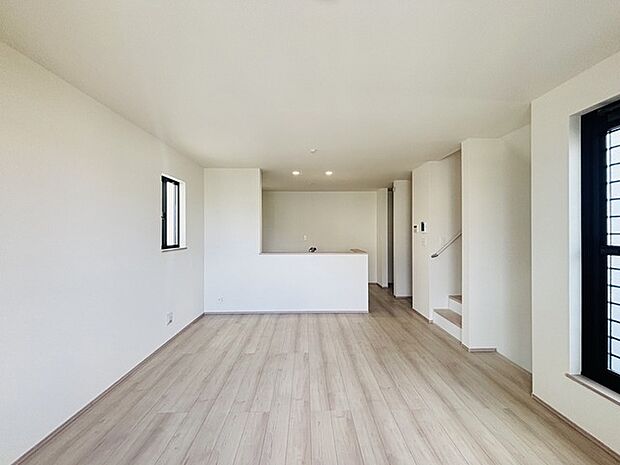 夕食の時間。家族、友人、両親、親戚との会話がより料理を美味しくしてくれる。あっという間に時間が過ぎてしまう居心地の良さは、普段はほっとする空間としてここにあります。