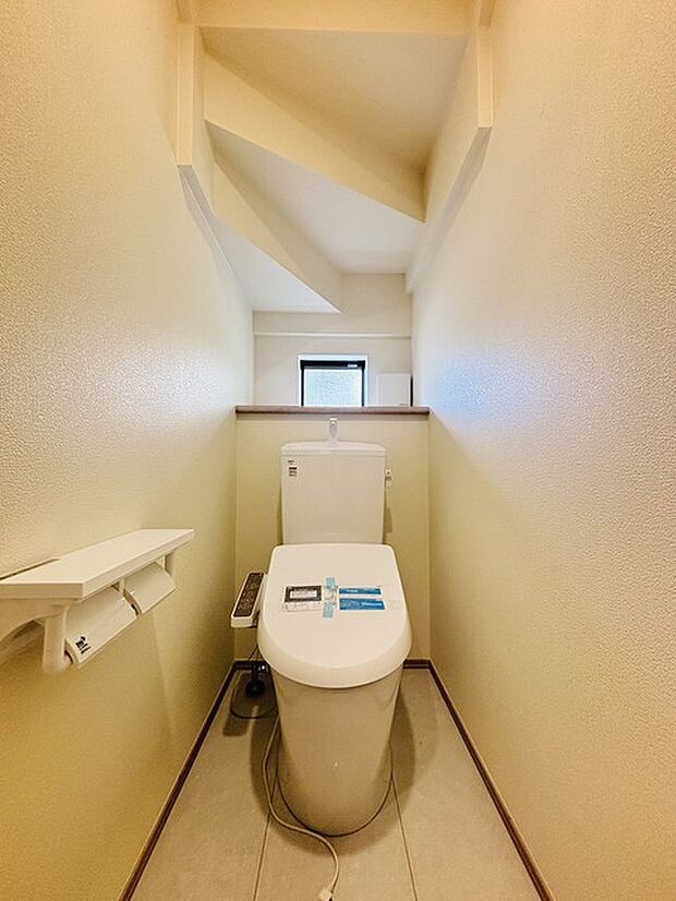 1.2階にそれぞれトレイがございます。朝の混雑時に分散して利用できるほか、ゲスト用としても使い分けることもできます。