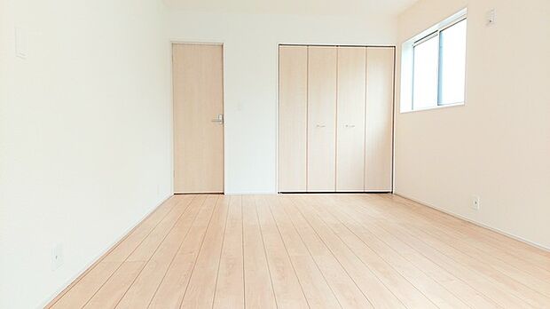 ご家族様の成長に合わせて、仕切りをつけれる洋室です。