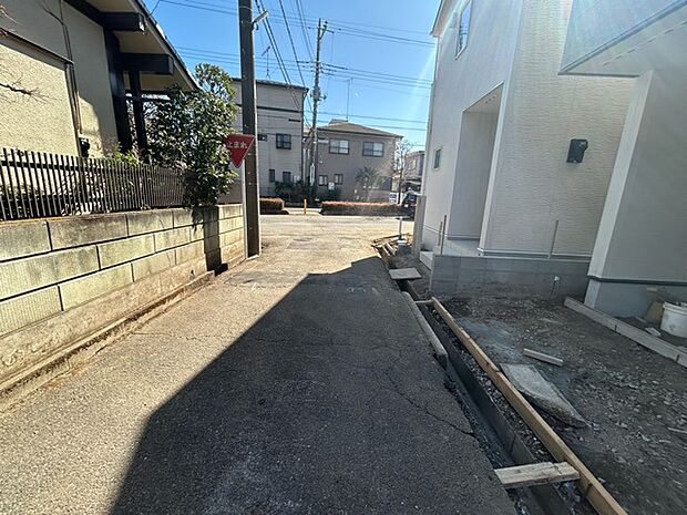 周辺の街並み 当日ご案内可能です!物件だけでなく、周辺の環境や他にご希望の物件もまとめてご案内可能です。 (10m)