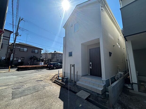 五感で感じる、現地でしかわからない事も沢山ございます。周辺環境なども一緒にご案内いたしますのでお気軽にお問合せください。