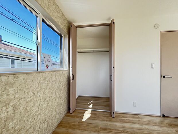 収納スペースが豊富なためお部屋も綺麗に片付きます。