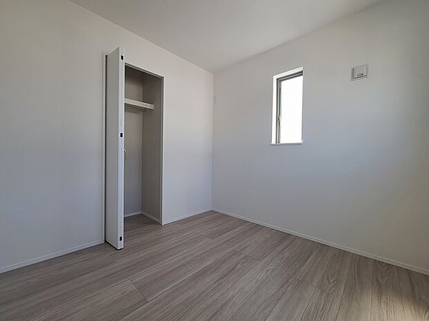 大容量クローゼット付き!家族の成長と共に増える荷物もスッキリ収納。