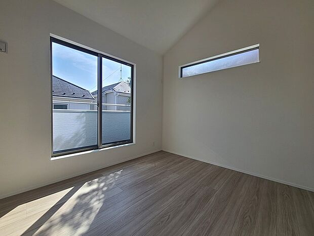 2面採光を確保した明るい室内は、爽やかな風を感じる居心地の良い空間です。