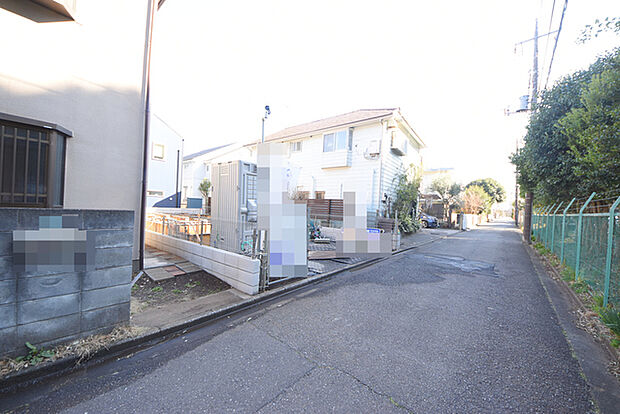 五感で感じる、現地でしかわからない事も沢山ございます。周辺環境なども一緒にご案内いたしますのでお気軽にお問合せください。