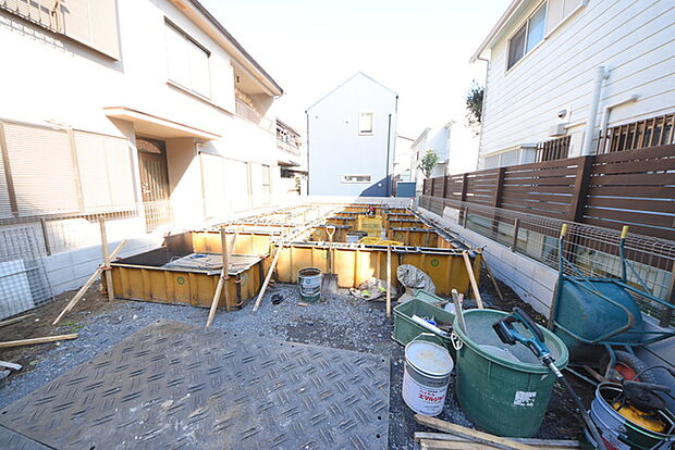 商業施設が徒歩圏内に充実、日々のお買い物も安心な環境です。 