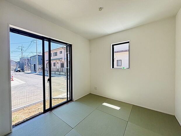 和室があるとやはりどこか心落ち着いてしまいます。客間としてもちょうど良い約4.5帖。