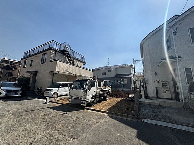 コモディイイダ…400ｍ（徒歩5分）