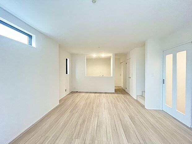 リビングは家具の配置も思いのまま。自由度が高い設計です。