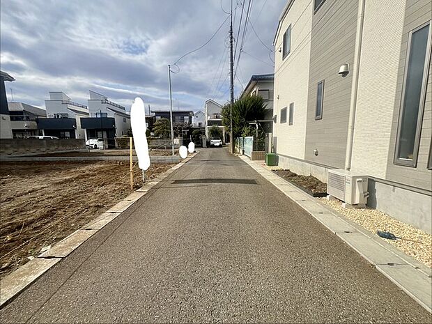 五感で感じる、現地でしかわからない事も沢山ございます。周辺環境なども一緒にご案内いたしますのでお気軽にお問合せください。