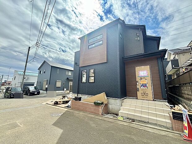 五感で感じる、現地でしかわからない事も沢山ございます。周辺環境なども一緒にご案内いたしますのでお気軽にお問合せください。