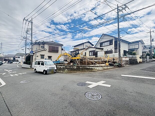 商業施設が徒歩圏内に充実、日々のお買い物も安心な環境です。